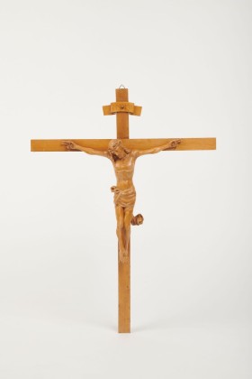 Kruzifix aus einem Schulzimmer des Kinderheims im Schülerheim St. Iddazell im ehemaligen Benediktinerkloster Fischingen