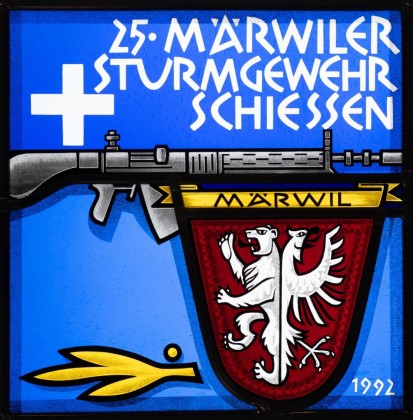 Glasmalerei: Bildscheibe vom 25. Märwiler Sturmgewehrschiessens, Schenkung des Thurgauer Kantonalschützenverbands