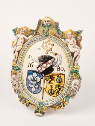 Ofenkachel: Schildkachel mit Wappen der Äbtissin Maria Victoria von Beroldingen (1613–1687) aus dem Zisterzienserinnenkloster Tänikon bei Aadorf