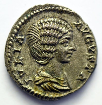 Münze: Denar des römischen Kaiserreichs, geprägt in Rom zur Zeit von Kaiser Septimius Severus (193–211 n. Chr.)