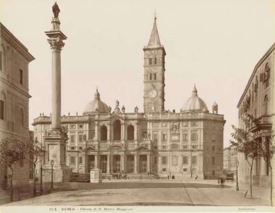 Fotografie: Blick auf die Südfassade der Kirche Santa Maria Maggiore in Rom, aus der Fotografie-Sammlung der Familie Bachmann, Besitzerin von Schloss Frauenfeld