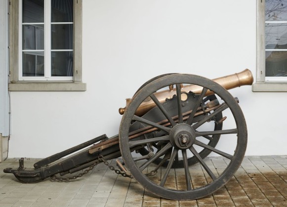 Geschütz: Sechspfündige Kanone, 1834 von Louis Napoléon Bonaparte (1808–1873) dem Kanton Thurgau geschenkt, ab 1851 für die Thurgauer Artillerie im Einsatz