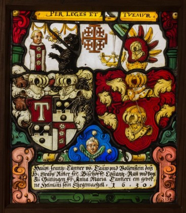 Glasmalerei: Wappenscheibe mit Allianzwappen von Hauptmann und Obervogt Franz Tanner und seiner Ehefrau Anna Maria Helmlin