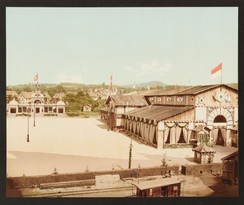 Fotografie: Festplatz mit Zelt am eidgenössischen Schützenfest 1890 in Frauenfeld