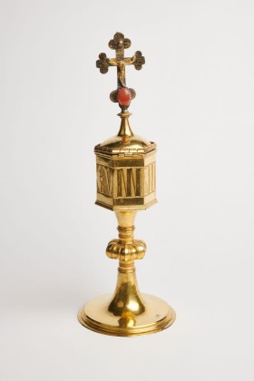 Sakrales Gerät: Versehgefäss für die Ölsalbung der Kranken, gehörte zum Kirchengerät im Dominikanerinnenkloster St. Katharinental bei Diessenhofen